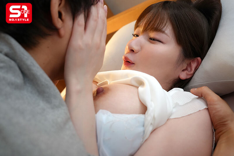世話焼きのお姉ちゃんにボッキ見せながら本気でお願いしたらヤラせてくれた。 鷲尾めい 3枚目